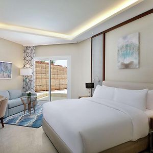 Zimmer mit Kingsize-Bett